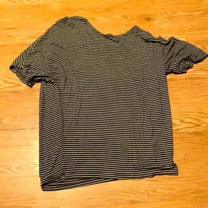 Zenna outfitters lightly worn short sleeve shirt